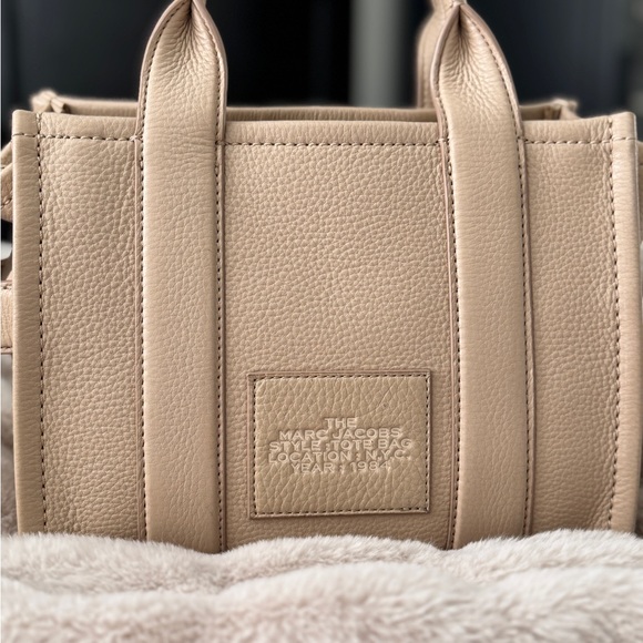 Marc Jacobs The Tote Bag - Picture 2 of 6